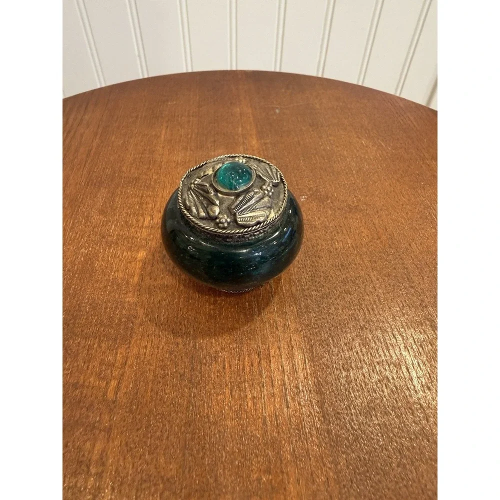 VTG  Sterling silver Plated Dark Jade Pill/ Trinket/ Snuff Green Jade Glass Jar